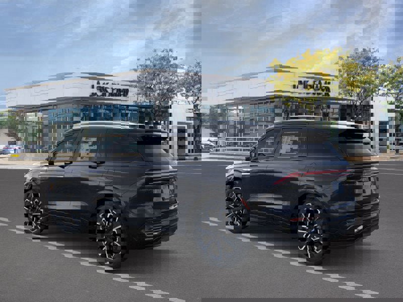 New 2026 Lincoln Nautilus Reserve image 4