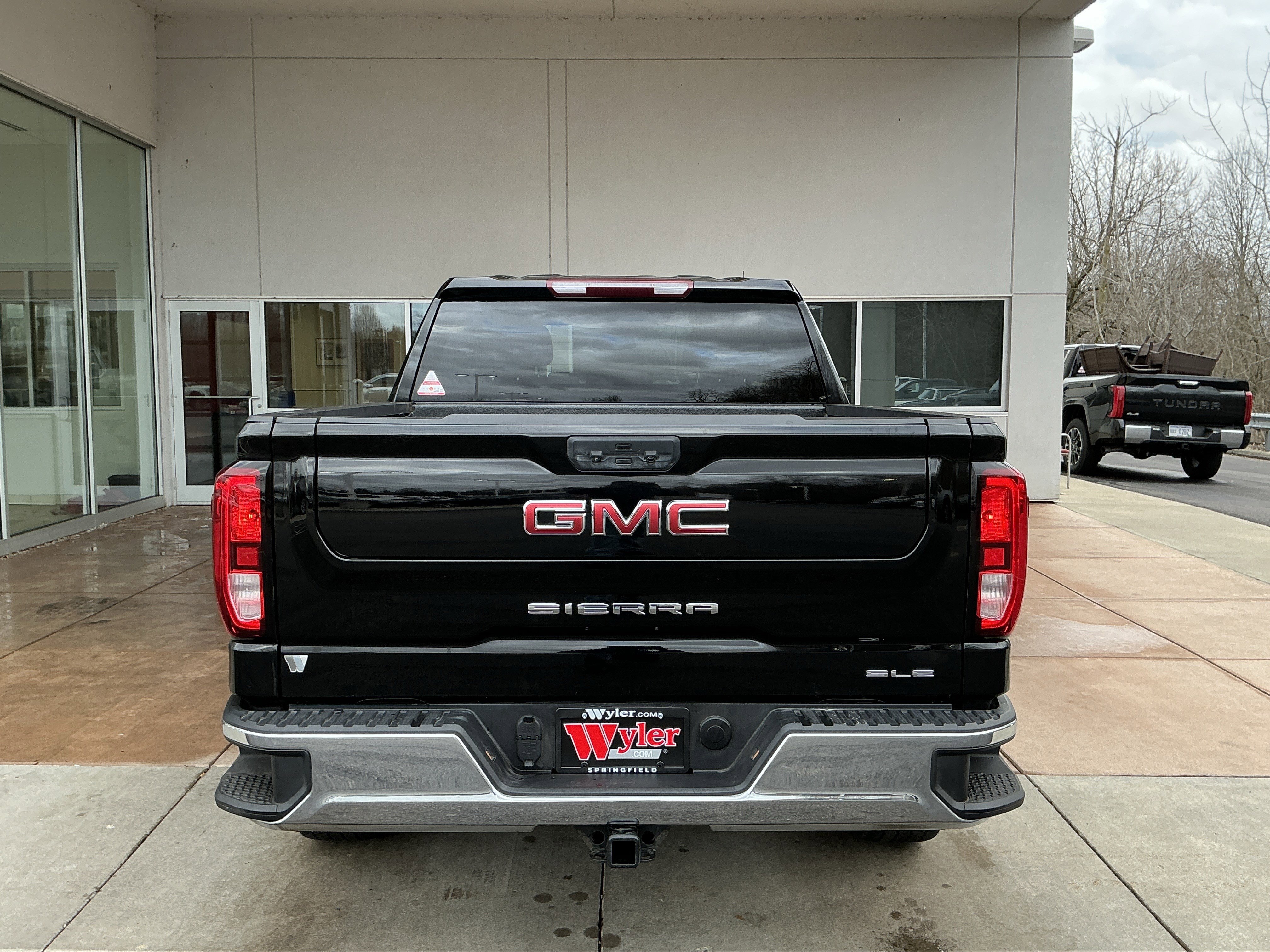 Used 2023 GMC Sierra 1500 SLE w/ Enhanced Capability Package AWD/4WD image 20