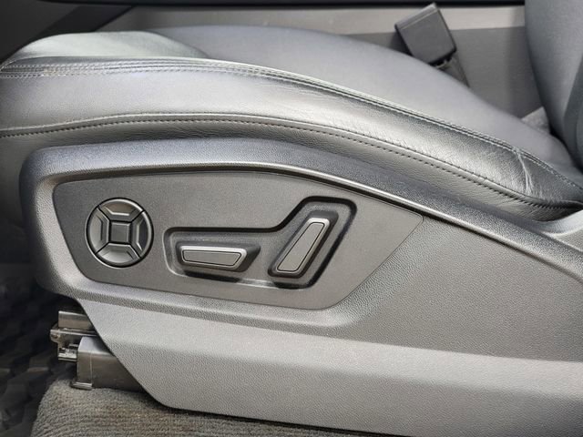 Used 2023 Audi Q7 3.0T Prestige image 16