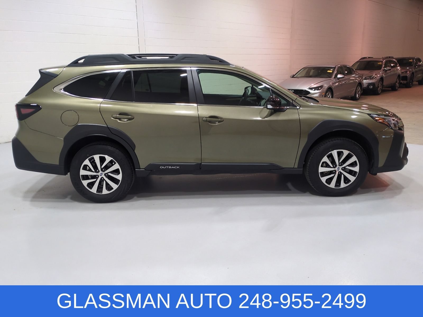Certified 2025 Subaru Outback Premium w/ Popular Package #1A AWD/4WD image 2
