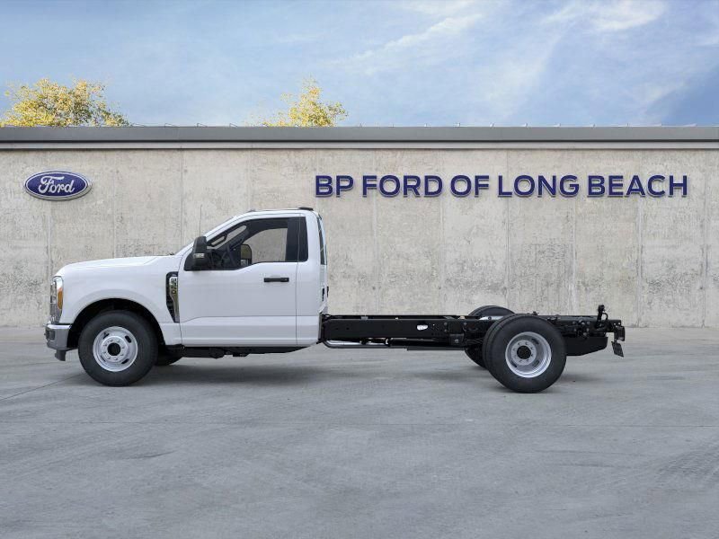 New 2026 Ford F350 XL w/ XL Chrome Package image 3