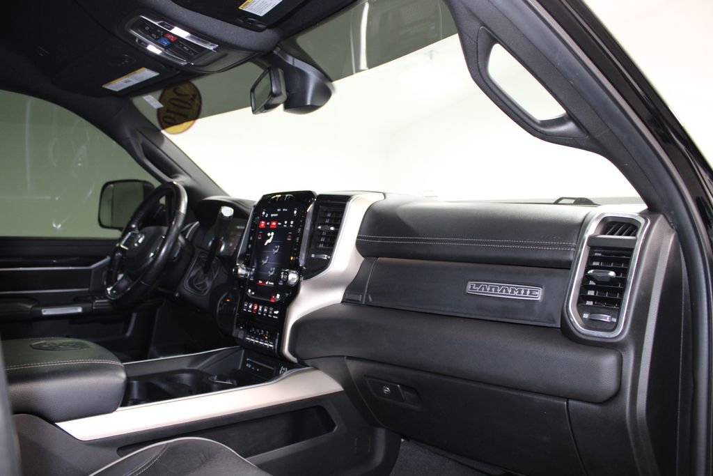 Used 2019 RAM 2500 Laramie w/ Black Appearance Package image 29