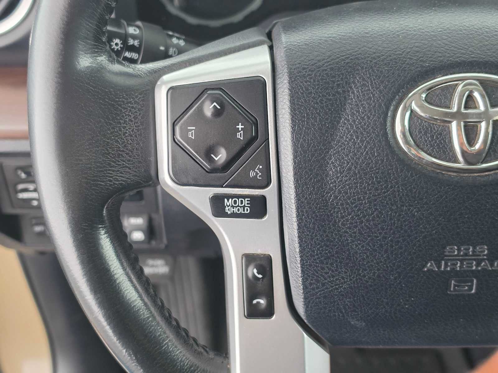 Used 2018 Toyota Tundra Limited w/ Limited Premium Package AWD/4WD image 31