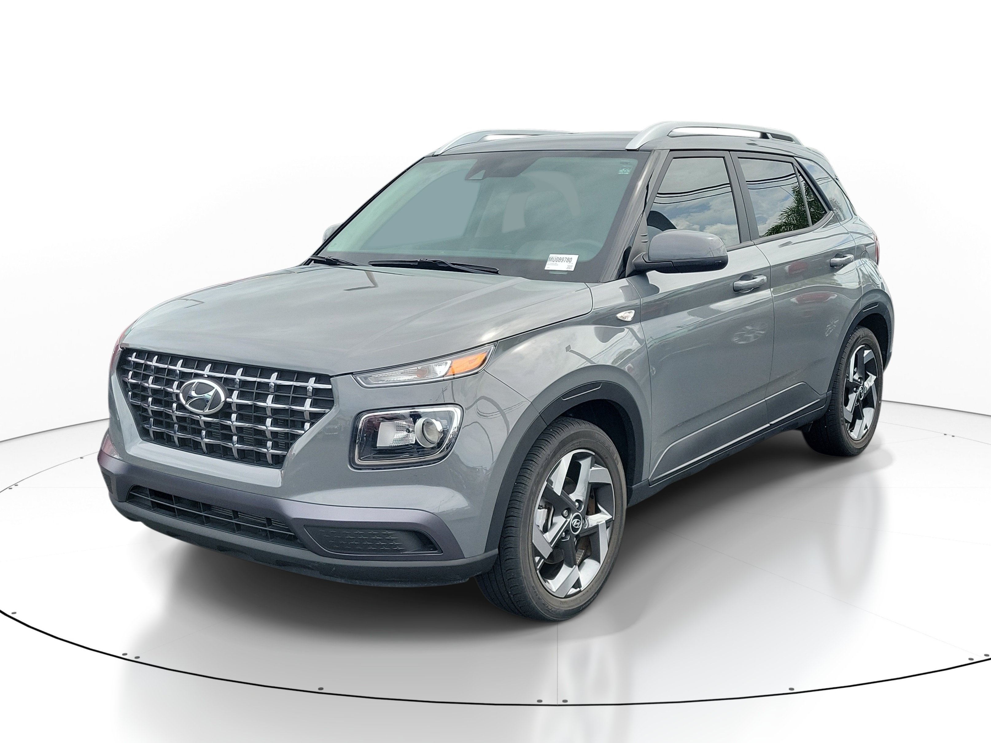 Used 2021 Hyundai Venue SEL FWD image 3