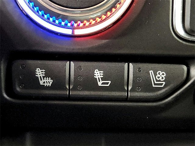 Used 2021 GMC Yukon AT4 image 25