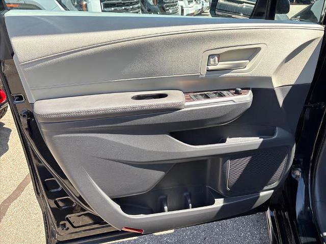 Used 2024 Toyota Sienna LE FWD image 20