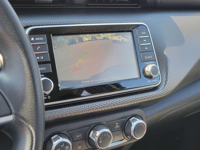 Used 2019 Nissan Kicks S image 19