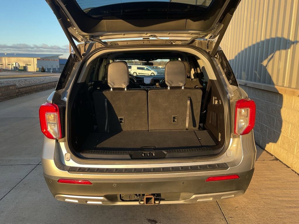 Used 2021 Ford Explorer XLT w/ Equipment Group 202A image 23