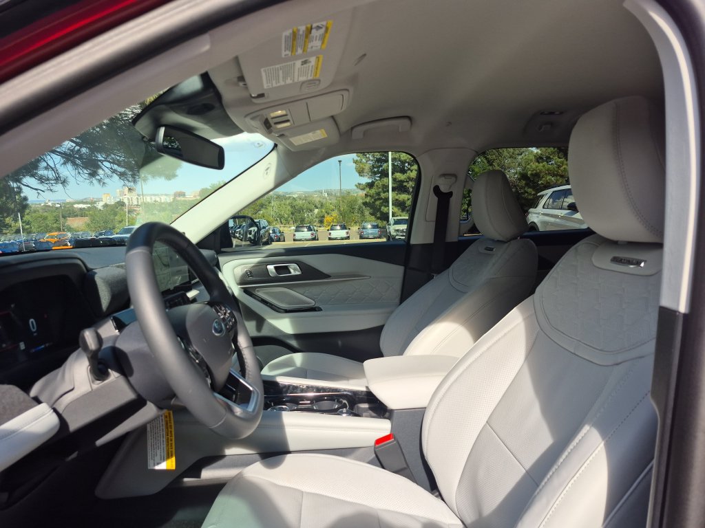 New 2026 Ford Explorer Platinum w/ LUX Leather Package AWD/4WD image 11