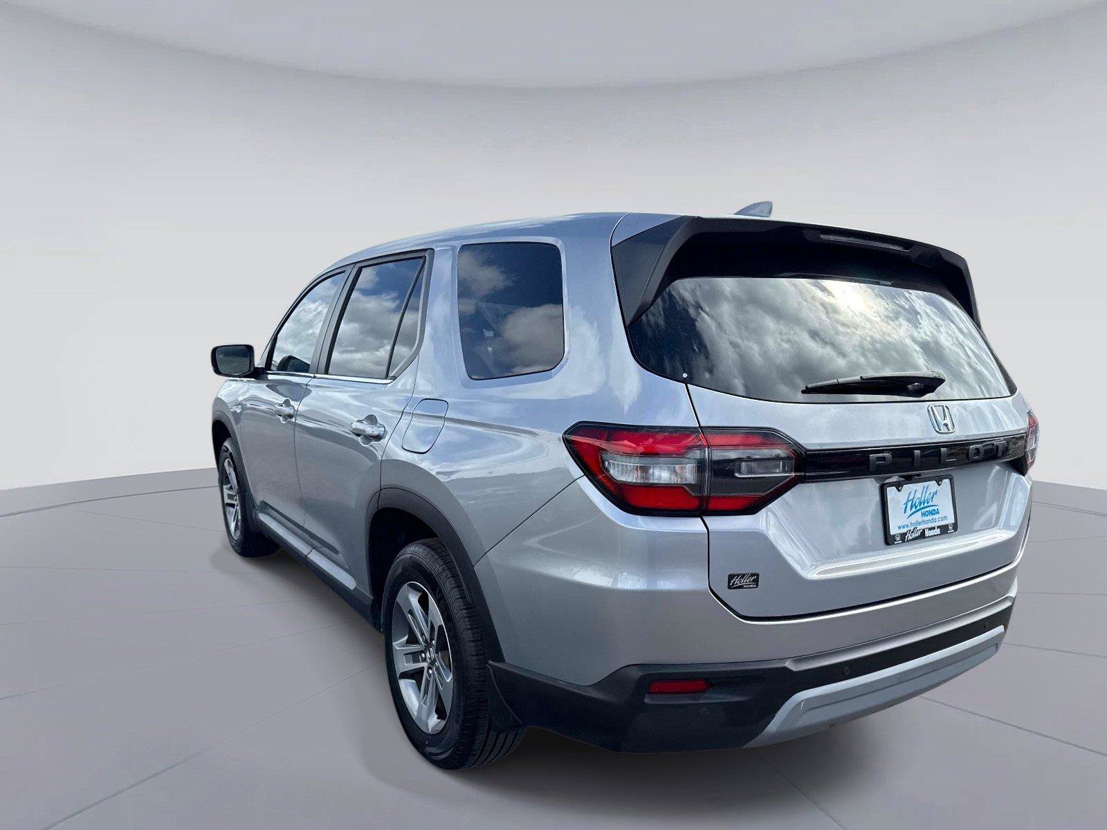 Certified 2023 Honda Pilot EX-L image 6
