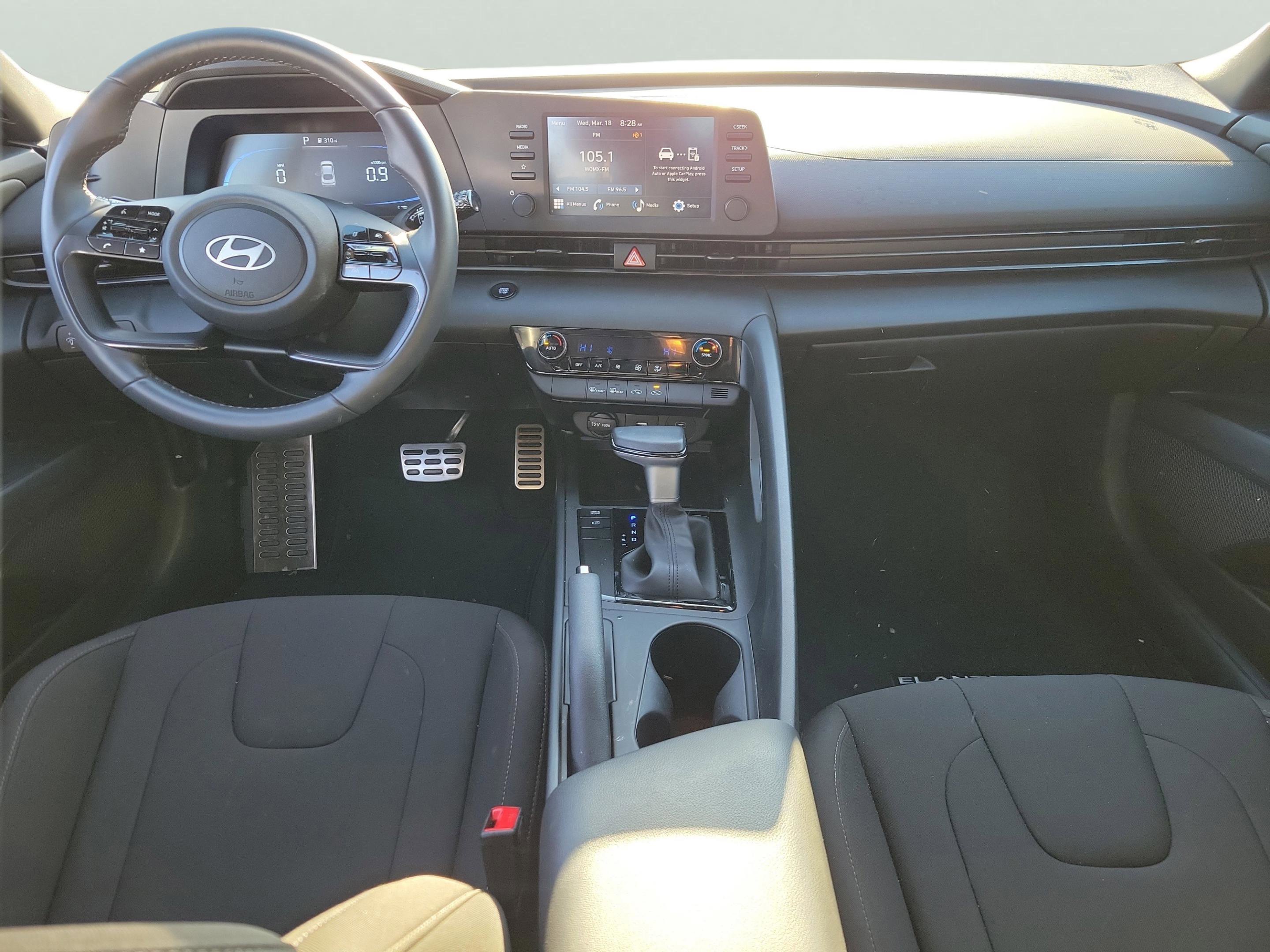 Certified 2025 Hyundai Elantra Sport image 11