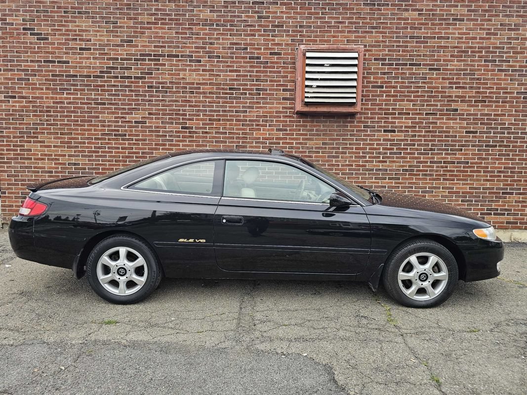 Used 1999 Toyota Solara SLE w/ Sport Pkg FWD image 1