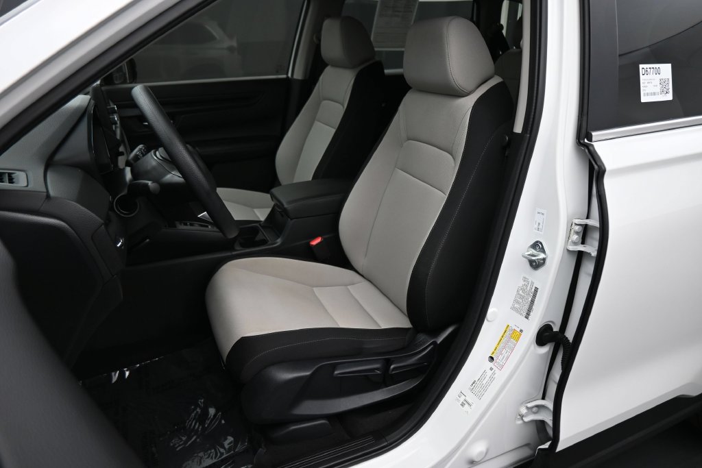 Used 2025 Honda CR-V LX image 11