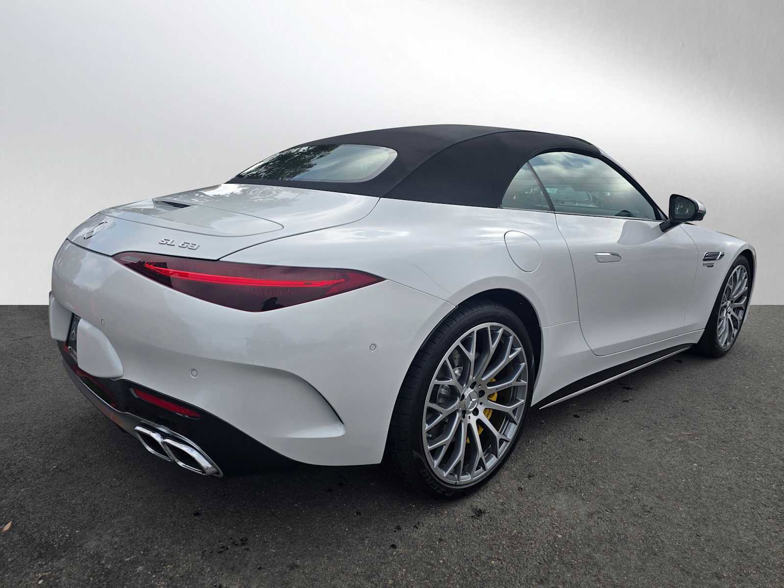 New 2026 Mercedes-Benz SL 63 AMG 4MATIC image 3
