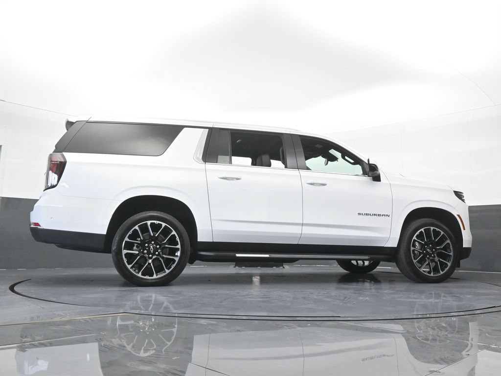 Used 2025 Chevrolet Suburban LT RWD image 73