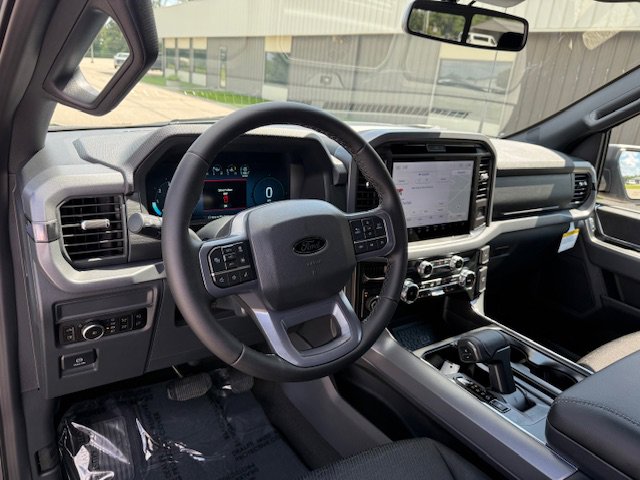 New 2025 Ford F150 XLT w/ Equipment Group 302A MID image 9