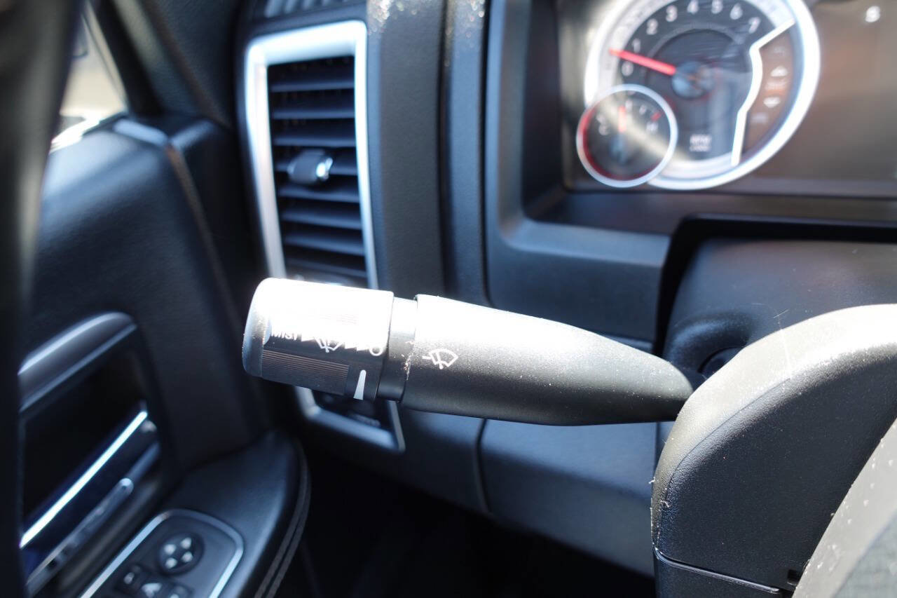 Used 2022 RAM 1500 Classic Warlock w/ Ceramic Grey Warlock Package image 45