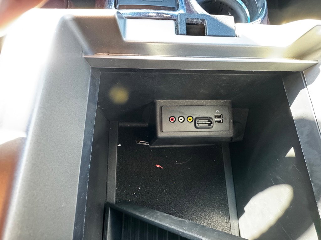 Used 2014 Ford F150 King Ranch w/ King Ranch Luxury Package image 25