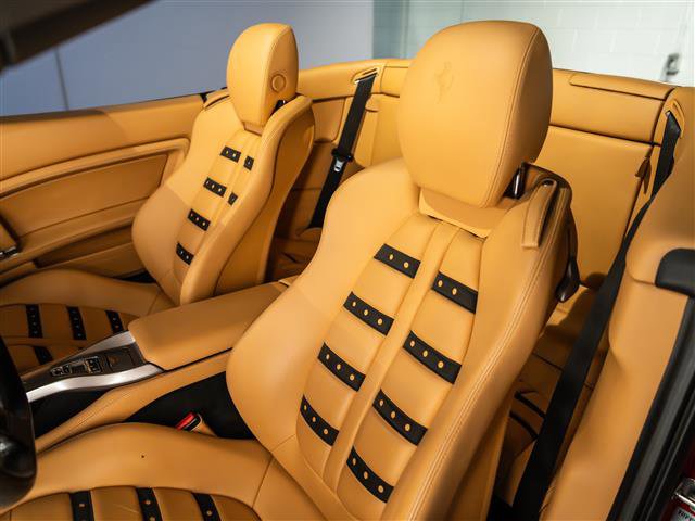 Used 2013 Ferrari California RWD image 5