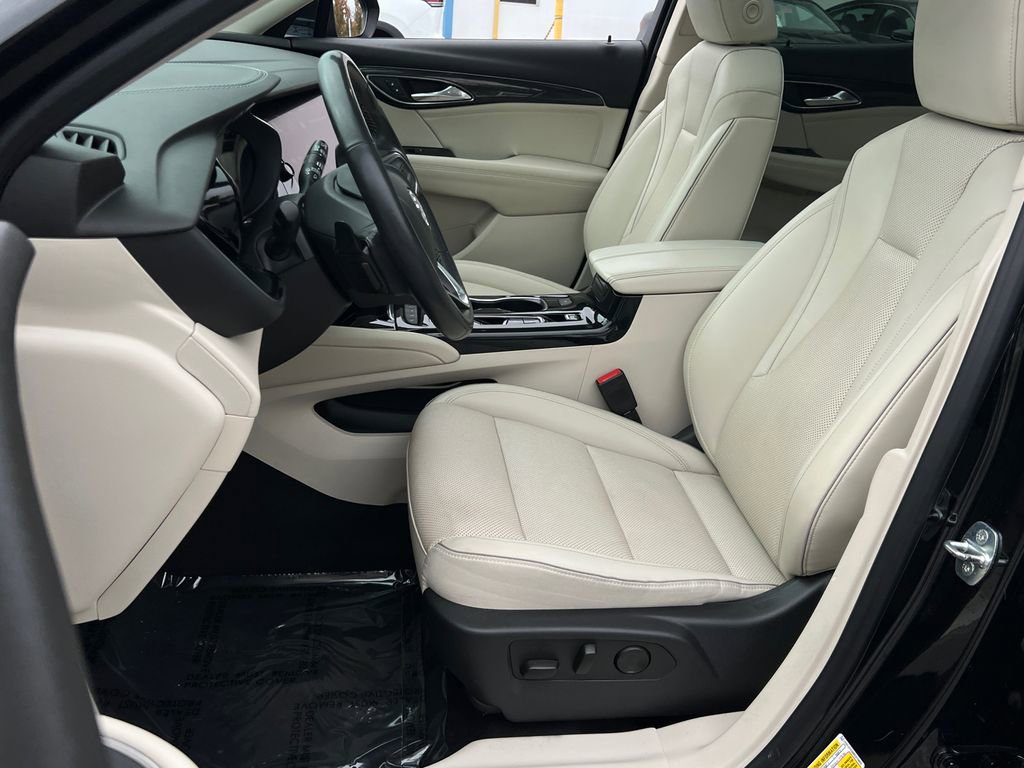 Used 2022 Buick Envision Essence w/ Safety Package image 23