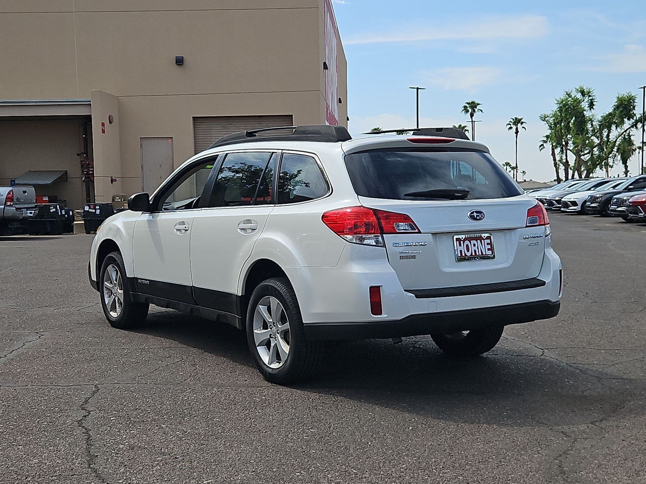 Used 2014 Subaru Outback 2.5i w/ Alloy Wheel Package AWD/4WD image 8