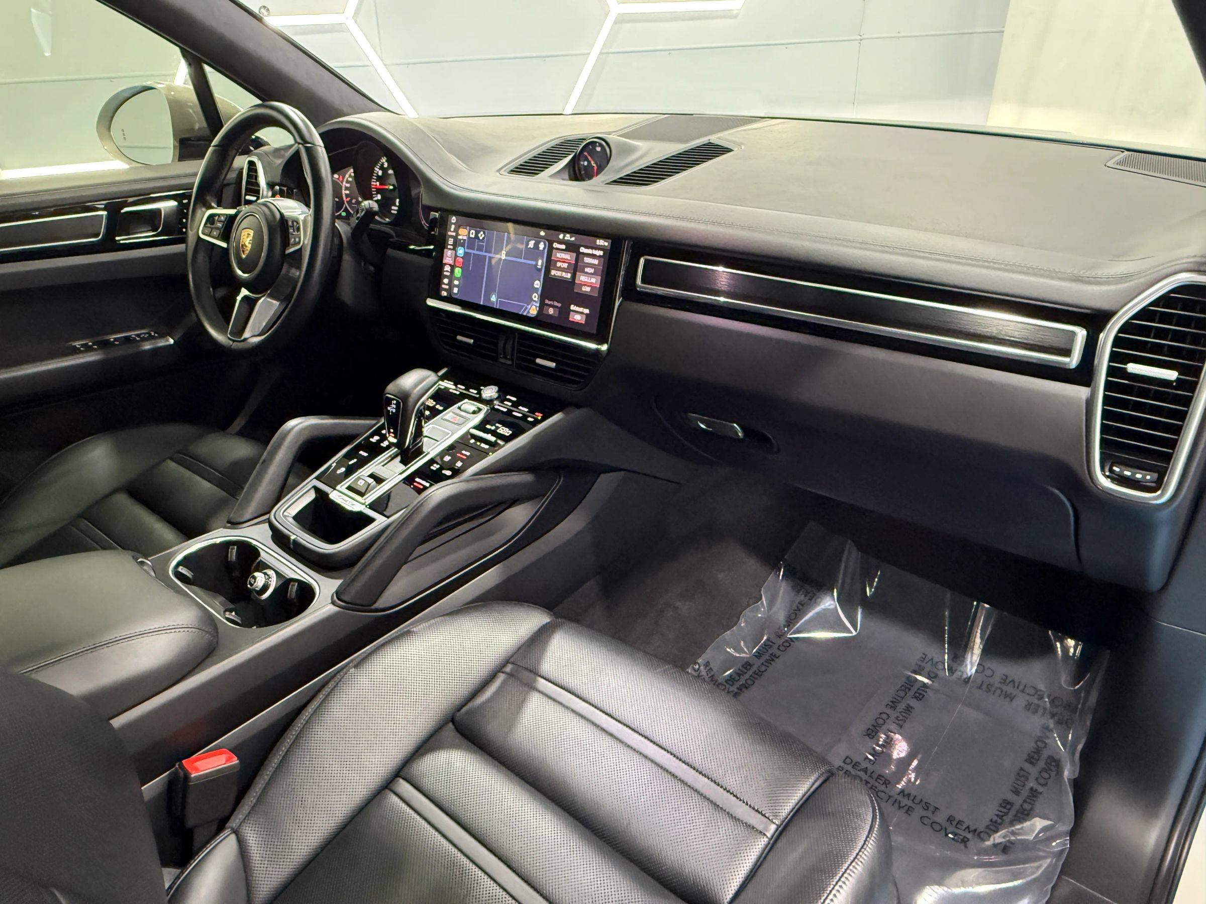 Used 2021 Porsche Cayenne GTS AWD/4WD image 30