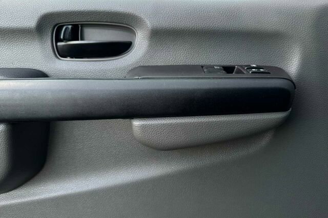 Used 2015 Nissan NV 3500 SV w/ Technology Package image 11