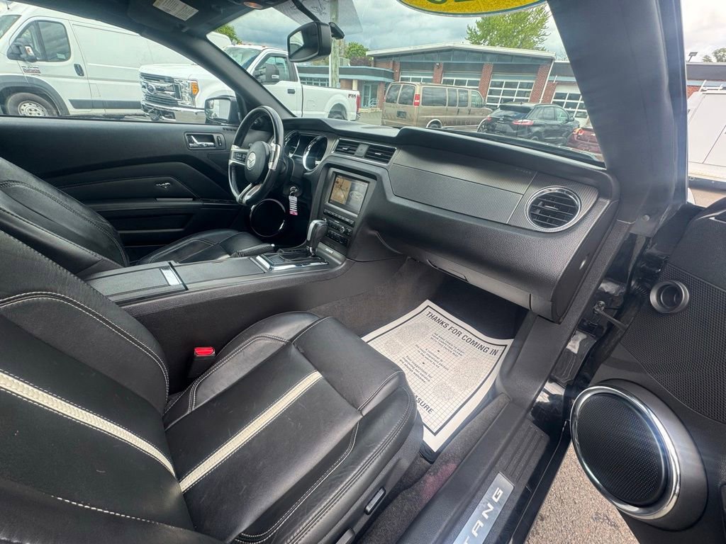 Used 2013 Ford Mustang GT Premium w/ Electronics Pkg RWD image 26