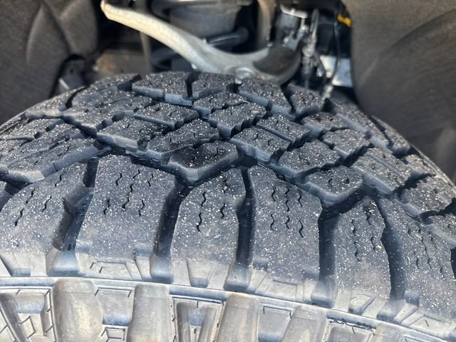 Used 2023 Chevrolet Silverado 1500 LT Trail Boss w/ LPO, Dark Essentials Package image 31