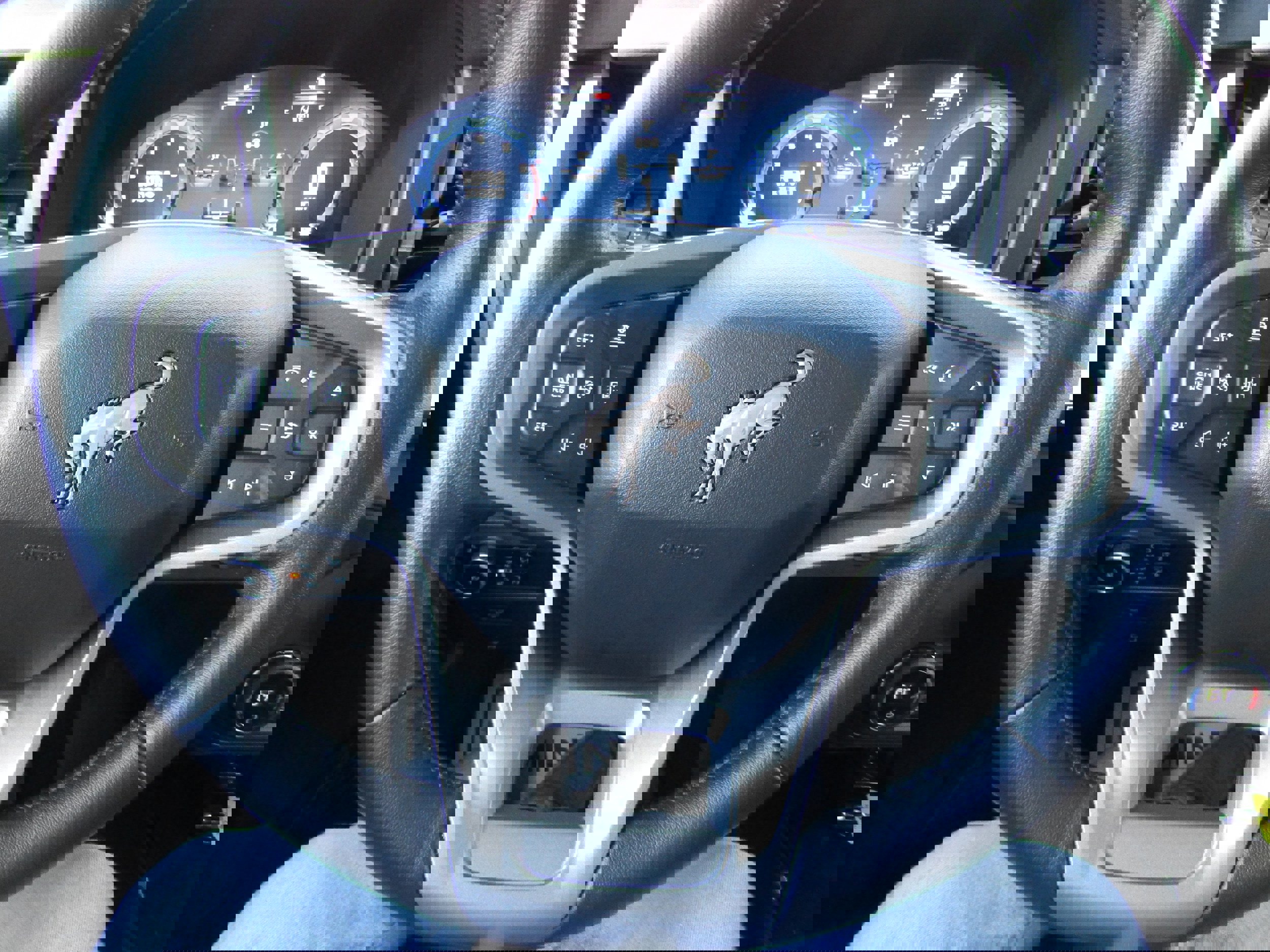 Used 2025 Ford Bronco Badlands image 22