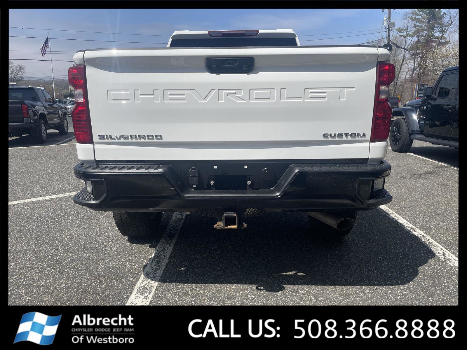 Used 2023 Chevrolet Silverado 2500 Custom w/ Custom Value Package image 4