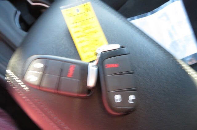 Used 2024 Dodge Durango SXT image 25