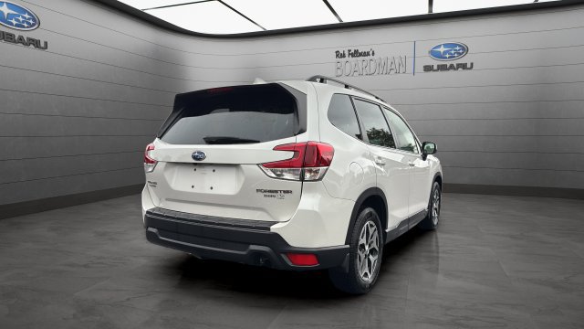 Used 2023 Subaru Forester Premium AWD/4WD image 5