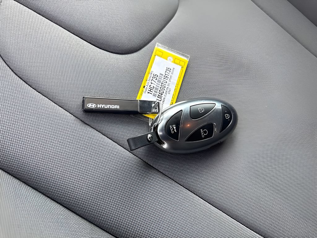 Used 2026 Hyundai Elantra Sport FWD image 17