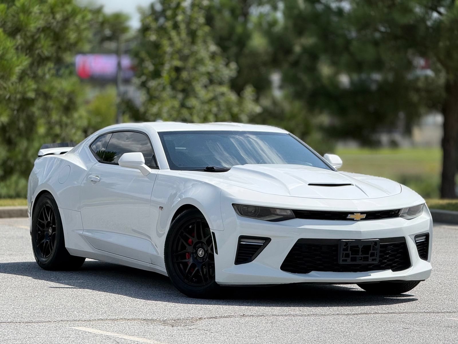 Used 2016 Chevrolet Camaro SS RWD image 12