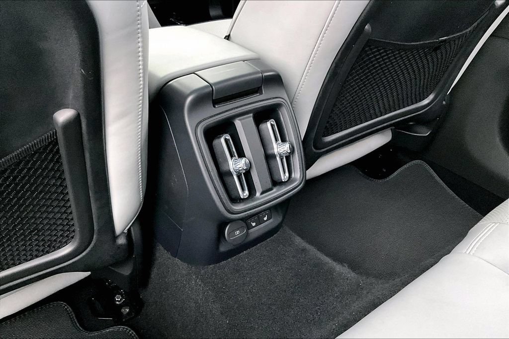 Used 2023 Polestar Polestar 2 w/ Pilot Pack AWD/4WD image 31