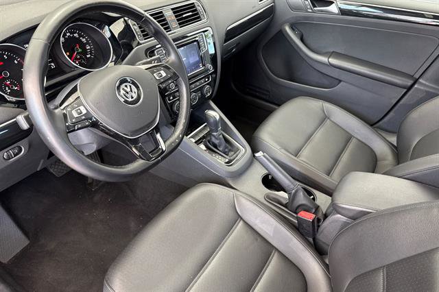Used 2017 Volkswagen Jetta SEL FWD image 9