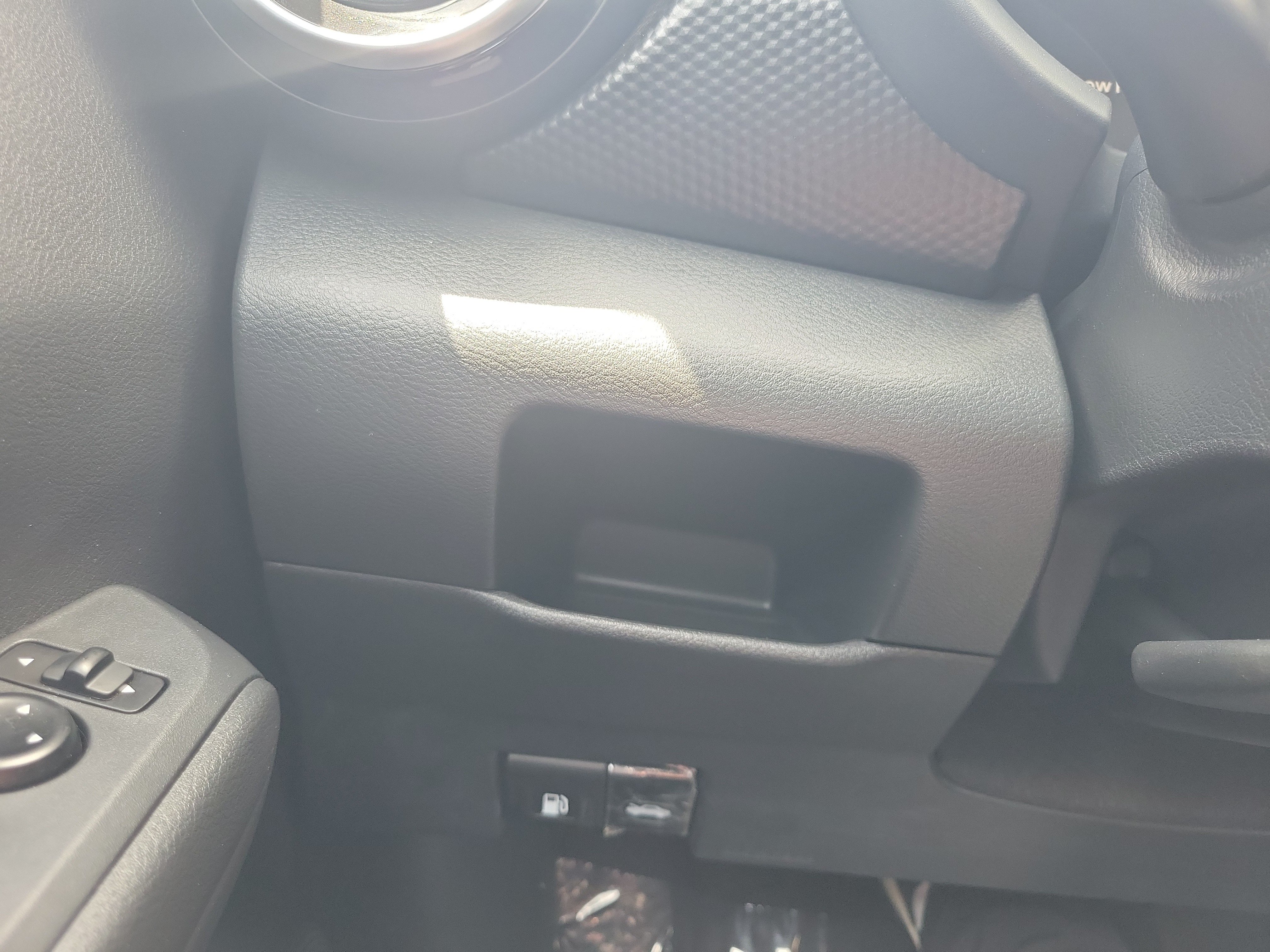 Certified 2024 Nissan Kicks SV FWD image 30