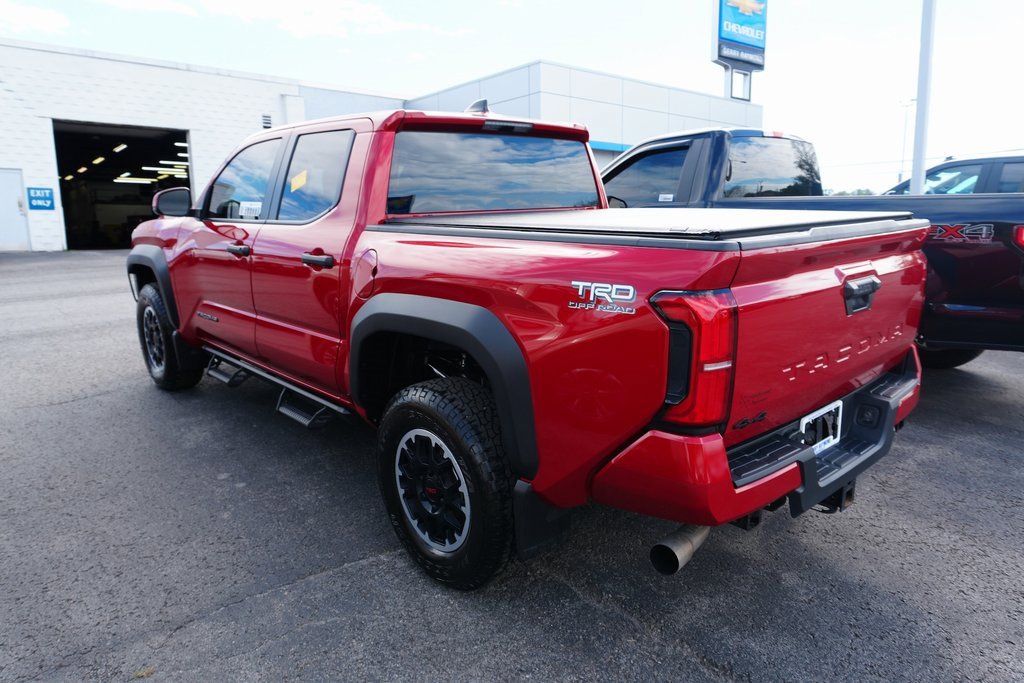 Used 2024 Toyota Tacoma TRD Off-Road image 4