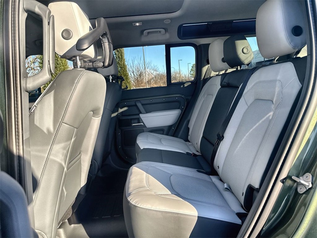 Used 2026 Land Rover Defender 110 S image 15