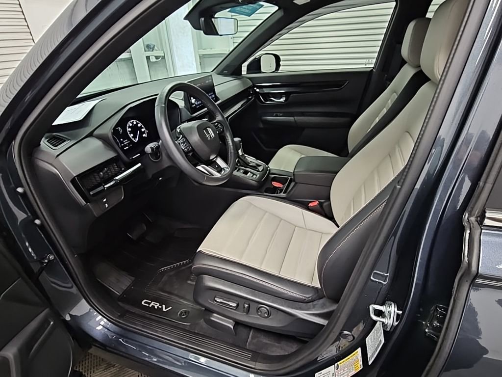 Used 2024 Honda CR-V Sport Touring image 11