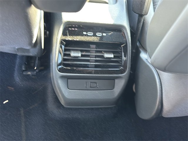 Used 2022 Volkswagen ID.4 Pro image 17