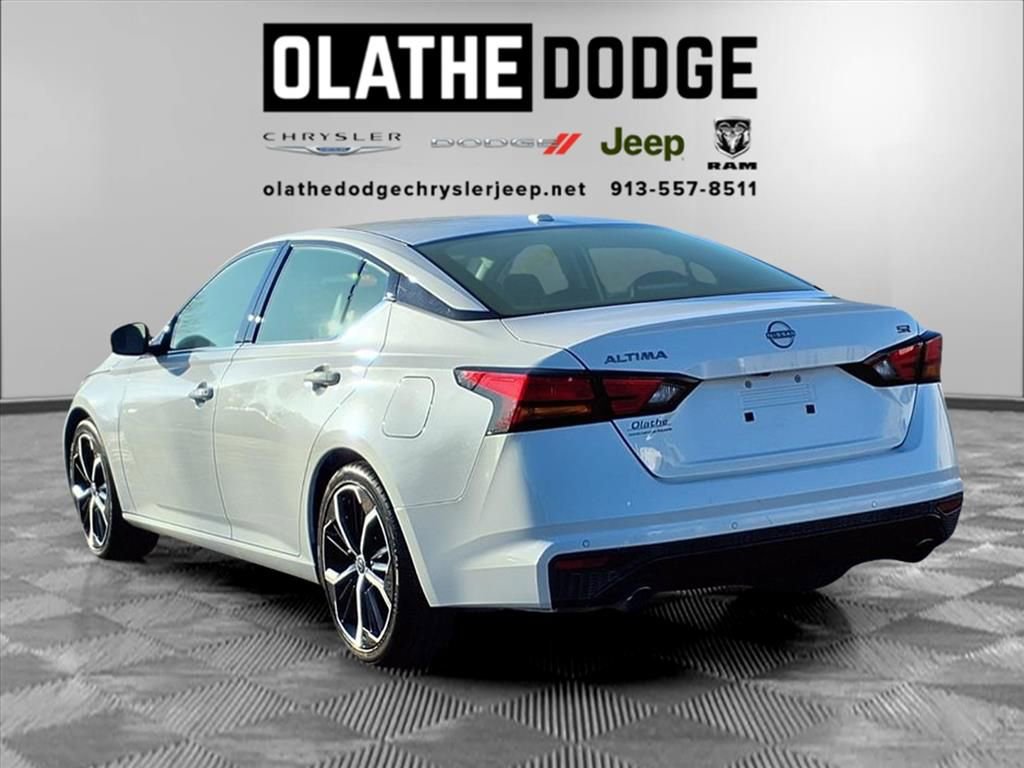 Used 2024 Nissan Altima 2.5 SR image 3