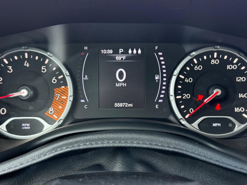 Used 2019 Jeep Renegade Altitude w/ Quick Order Package 2XM FWD image 18