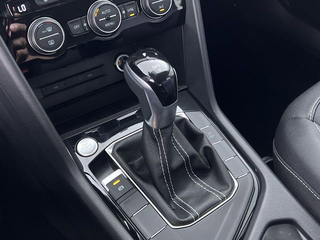 Used 2024 Volkswagen Taos SE image 19