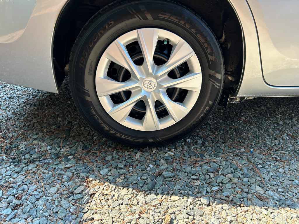 Used 2019 Toyota Corolla L FWD image 19
