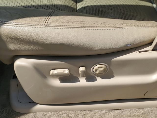 Used 2013 Chevrolet Tahoe LTZ AWD/4WD image 22