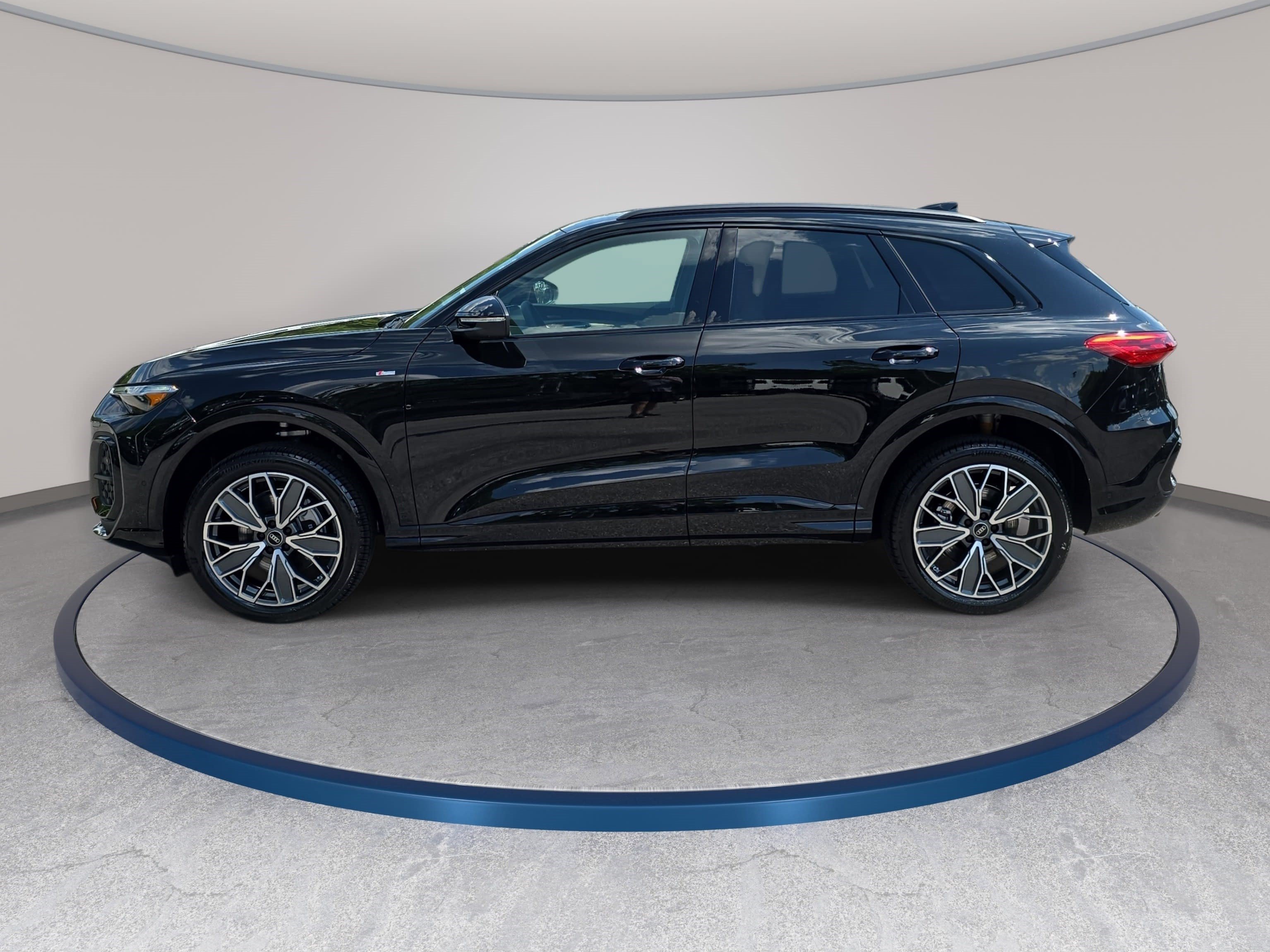 New 2026 Audi Q5 Premium AWD/4WD image 8