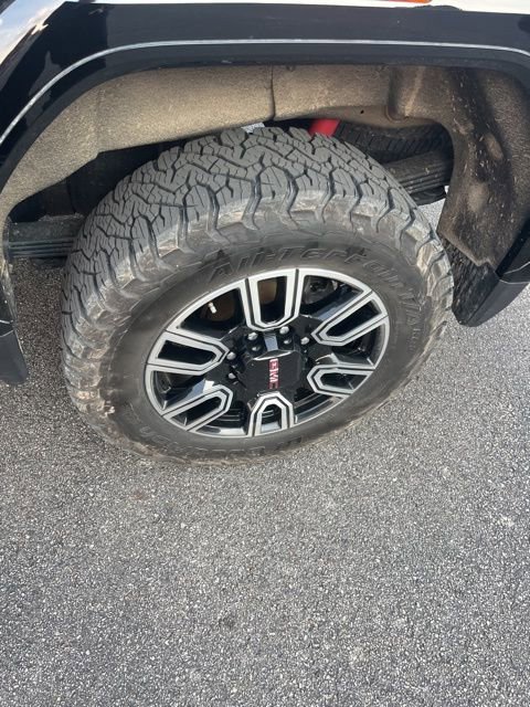Used 2022 GMC Sierra 2500 AT4 w/ AT4 Premium Plus Package image 14