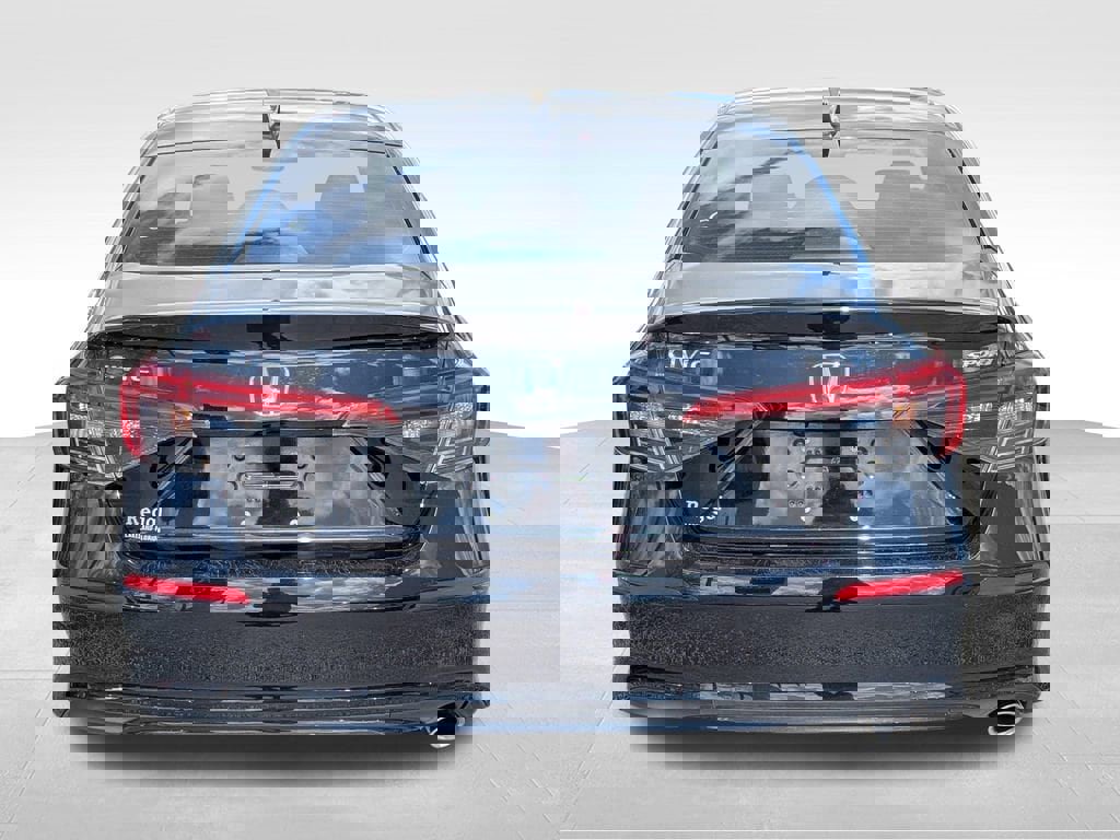 Used 2023 Honda Civic Sport image 3